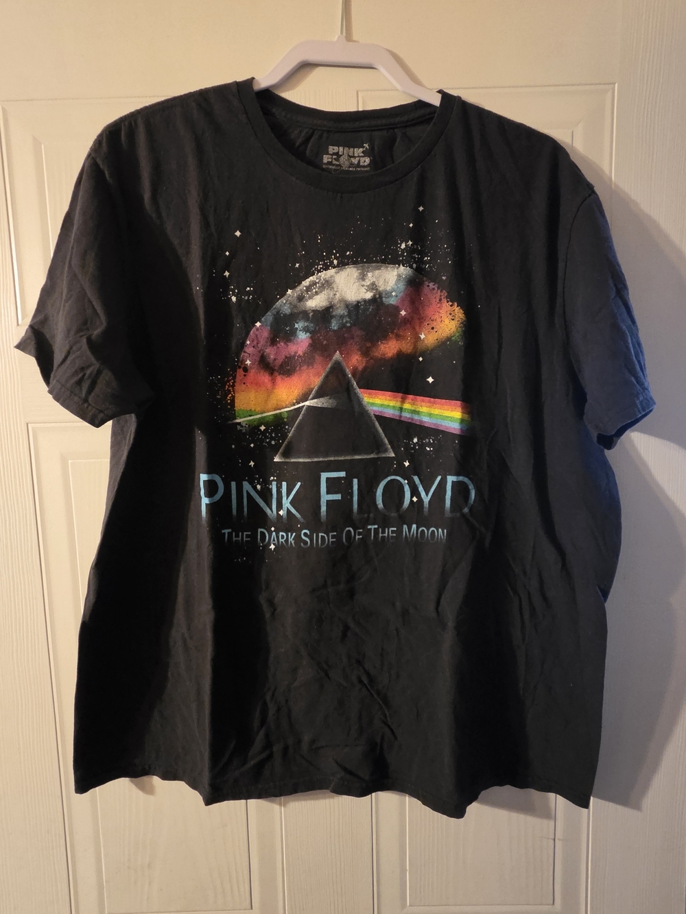 Pink Floyd 'The Dark Side of the Moon' Graphic Tee - Black